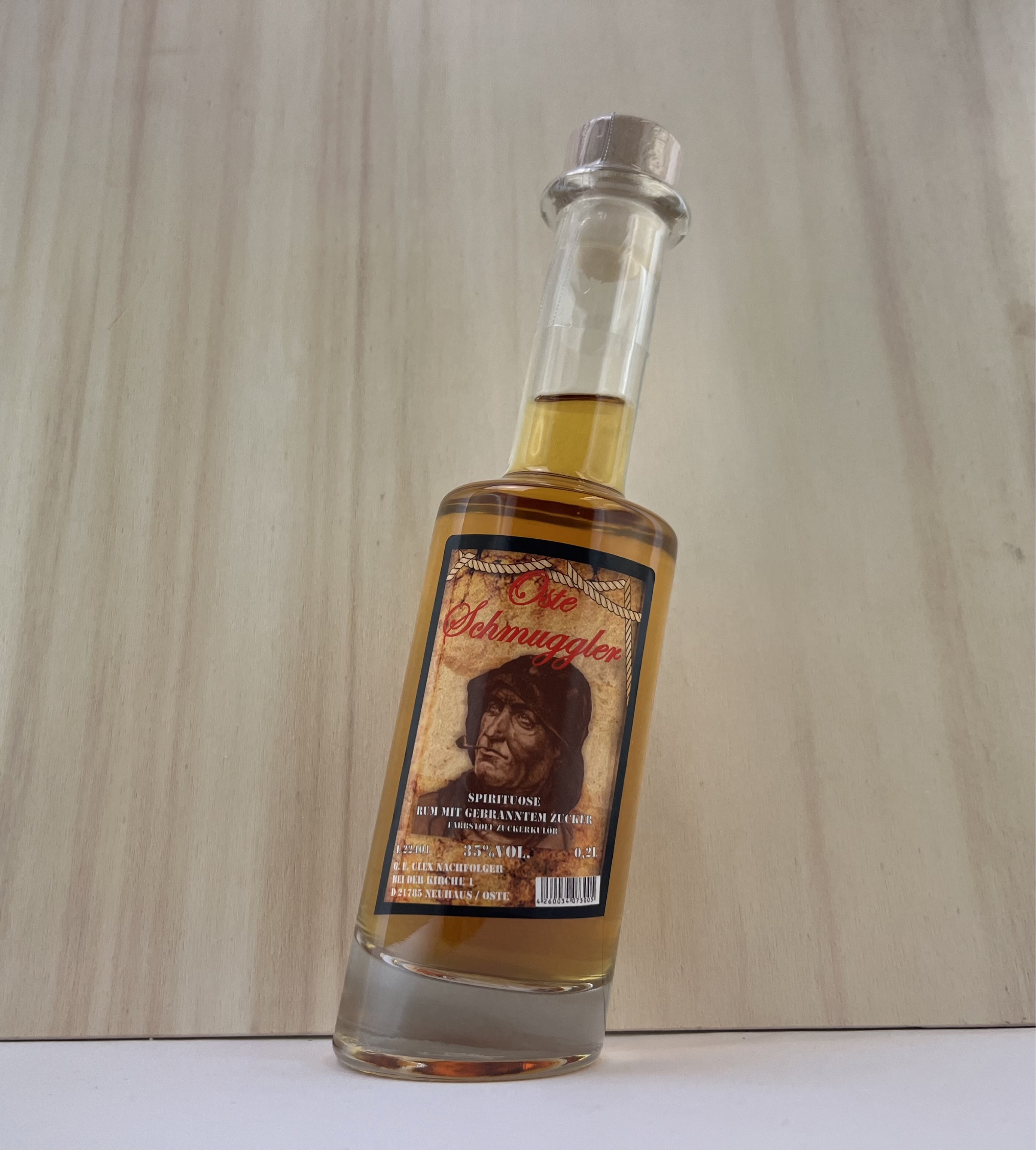 Schmuggler Spirituose mit Rum und gebranntem Zucker 35%Vol.
